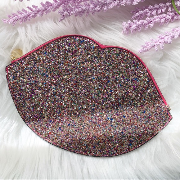 Sparkle LIPS 👄 makeup bag - Picture 4 of 10